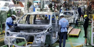 कारें, मोबाइल फोन, कंप्यूटर: नए जीएसटी सिस्टम में क्या हो सकता है सस्ता?