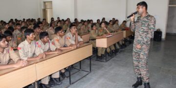 फोनिक्स विश्वविद्यालय में एनसीसी प्री-थल सेना कैम्प में अग्निवीर योजना की दी गई जानकारी
