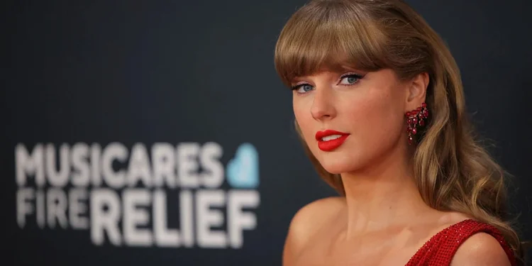 टेलर स्विफ्ट ने नए एल्बम ‘द लाइफ़ ऑफ़ अ शो गर्ल’ की घोषणा की