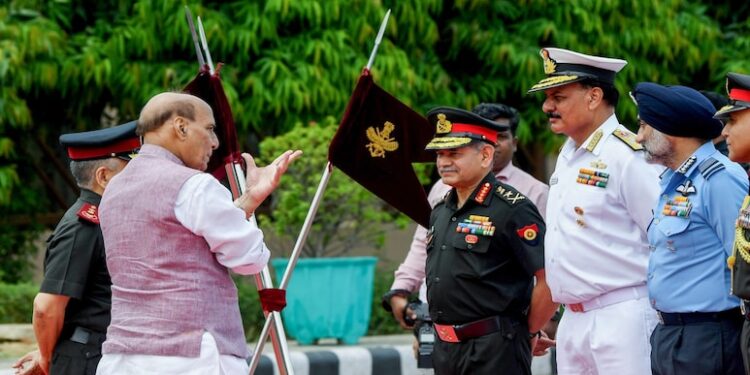 आर्मी चीफ़ ने बताया कि फौज ने पहलगाम पर कैसे प्रतिक्रिया दी, राजनाथ सिंह ने क्या कहा