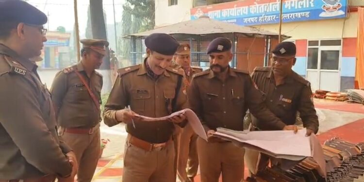 वार्षिक निरीक्षण: एसपी देहात पहुंचे मंगलौर कोतवाली…