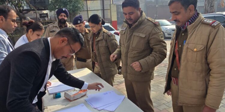 गणतंत्र दिवस पर रुड़की पुलिस ने लगाया निःशुल्क स्वास्थ्य जांच शिविर…
