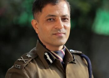 गणतंत्र दिवस परेड में प्रोटोकॉल उल्लंघन: उत्तराखंड पुलिस के दो आईपीएस अधिकारी जांच के घेरे में…