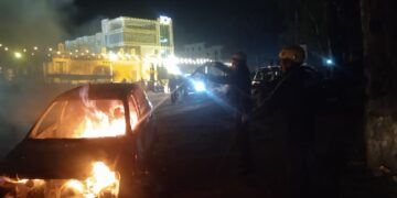 रुड़की में चलती कार में लगी भीषण आग, बड़ा हादसा टला…