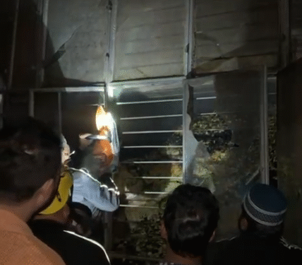 रुड़की की अनाज मंडी बीटीगंज के गोदाम में भीषण आग, दमकल की तत्परता से टला बड़ा हादसा…