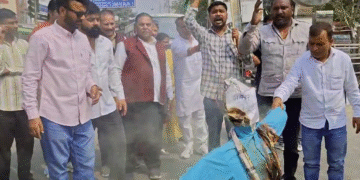 एलपीजी सिलेंडर के दाम बढ़ने पर कांग्रेस का प्रदर्शन, केंद्र सरकार के खिलाफ नारेबाजी…