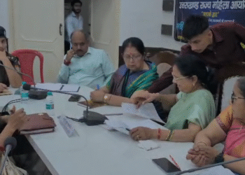 हरिद्वार में ‘महिला आयोग आपके द्वार’ के तहत महिला जनसुनवाई, समस्याओं के समाधान के दिए निर्देश…