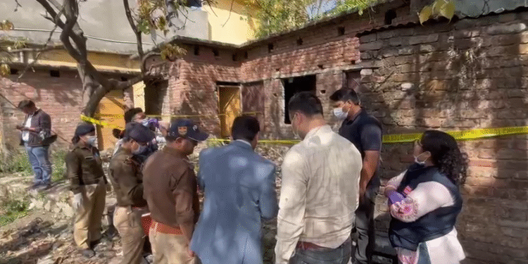 देहरादून में खंडहरनुमा मकान से महिला का शव बरामद, इलाके में सनसनी…