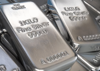 चांदी के दाम में बड़ी गिरावट, 4000 रुपये तक सस्ती…