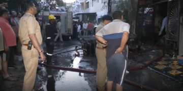 इंदौर में भीषण आग हादसा, 8 लोगों की दर्दनाक मौत…