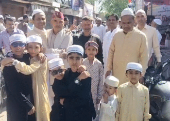 रुड़की में ईद-उल-फितर पर दिखी गंगा-जमुनी तहजीब, भाईचारे और एकता का संदेश…