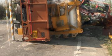 खानपुर क्षेत्र में सीएनजी से भरे दो ट्रकों की भीषण टक्कर, पुलिस की तत्परता से टला बड़ा हादसा…