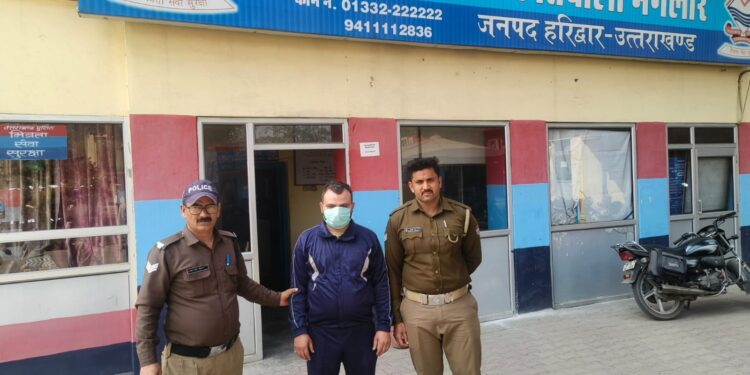 मंगलौर पुलिस की बड़ी कार्रवाई, लंबे समय से फरार वारंटी गिरफ्तार…