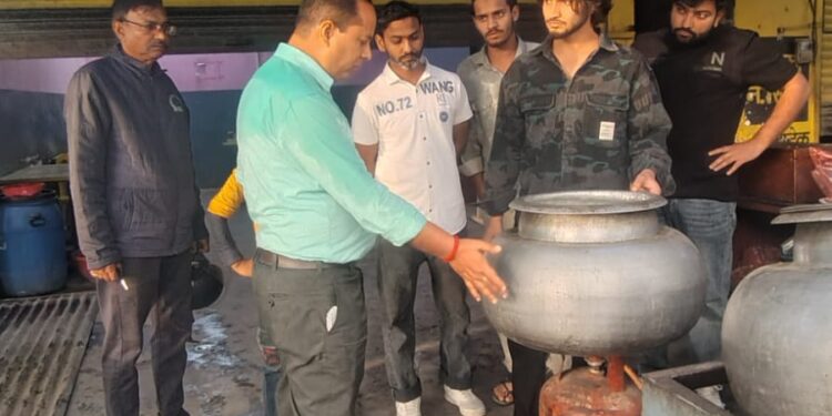 हरिद्वार में घरेलू गैस के दुरुपयोग पर बड़ी कार्रवाई, 10 सिलेंडर जब्त…