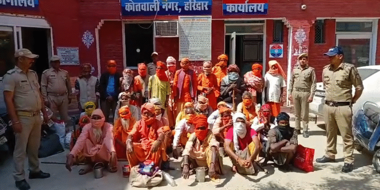 ऑपरेशन प्रहार: हरिद्वार में 30 ढोंगी बाबा गिरफ्तार, आस्था के नाम पर ठगी का भंडाफोड़…